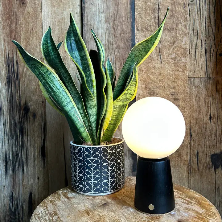 Deco black lamp