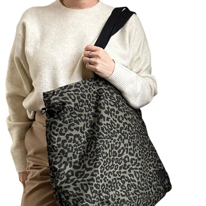 Leopard print bag