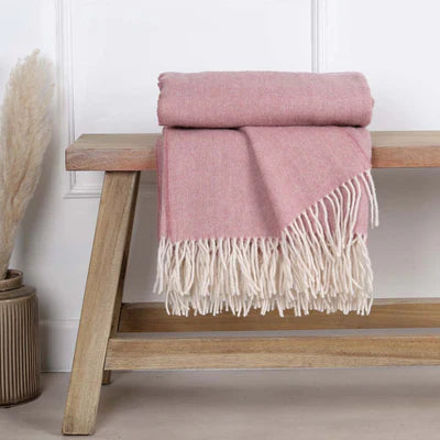 Anna Pink Throw